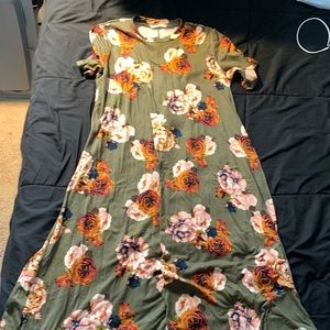 Green floral midi dress size M/L